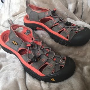 KEEN Waterproof sandals 🏔🚣🏽‍♂️
